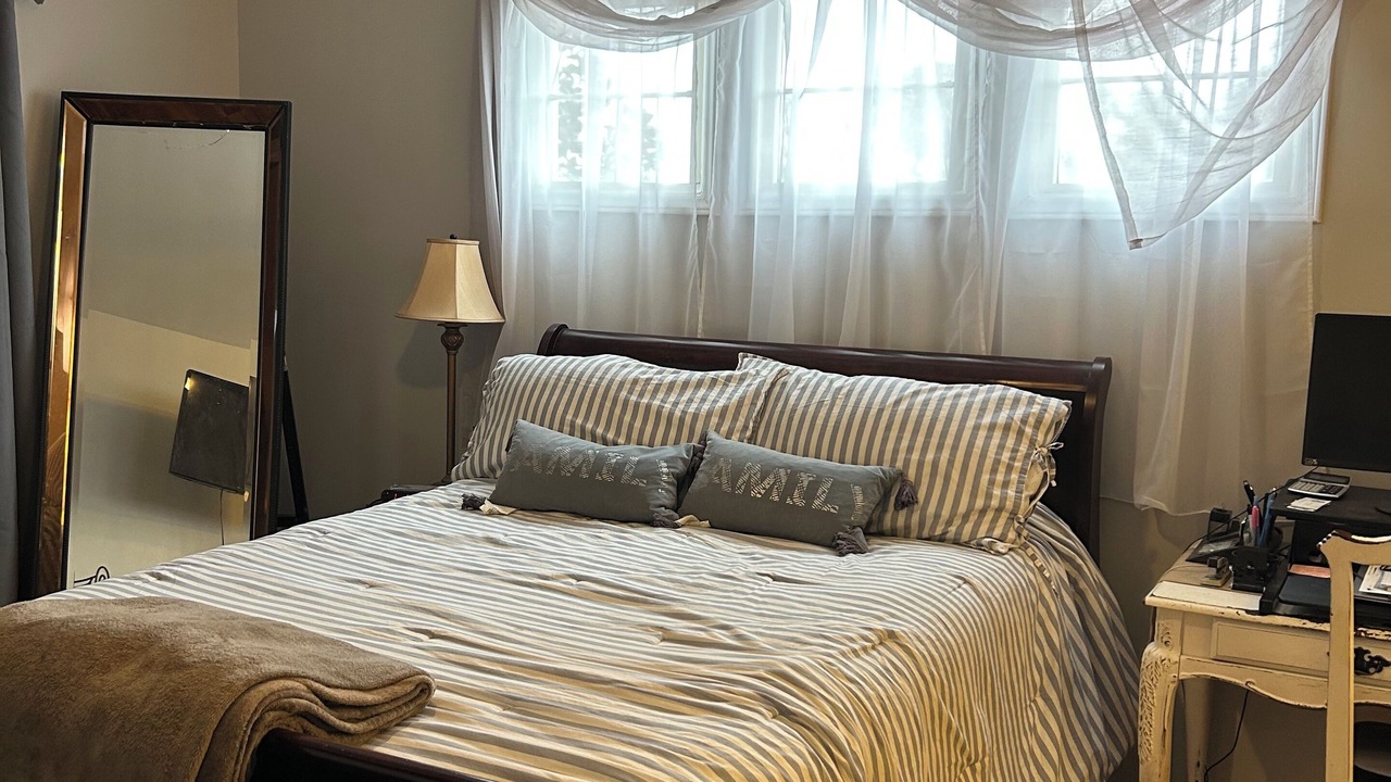 Photo of Bedroom in University Place