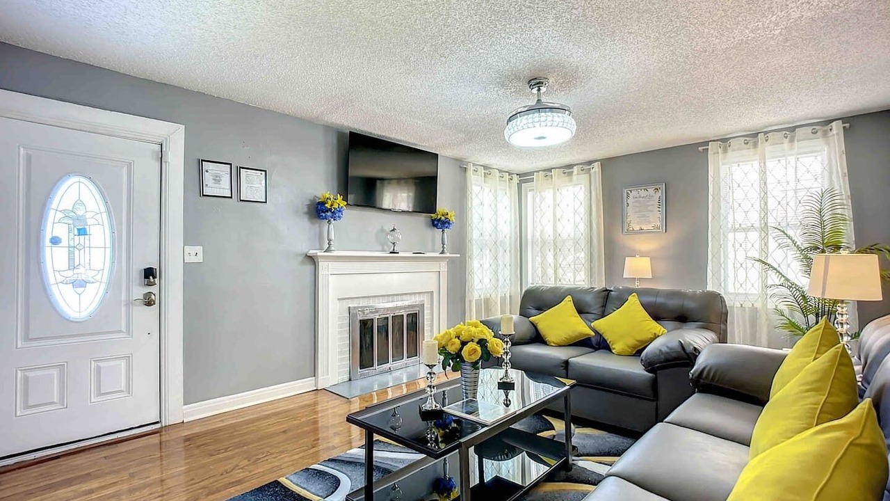Photo of Bedroom in Northside