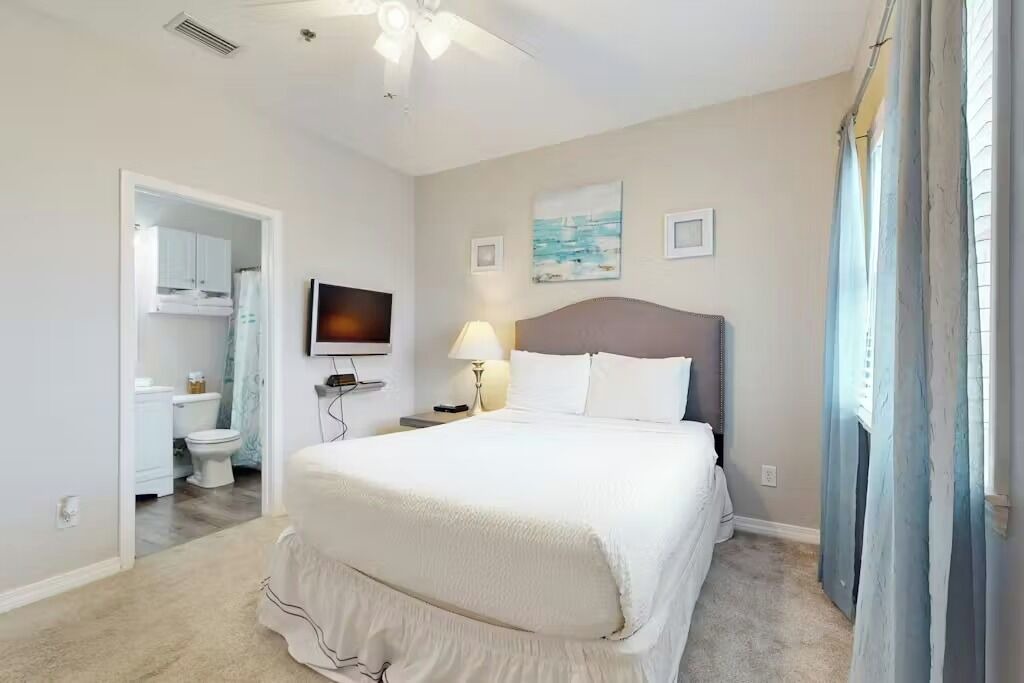 Photo of Bedroom in Ono Island