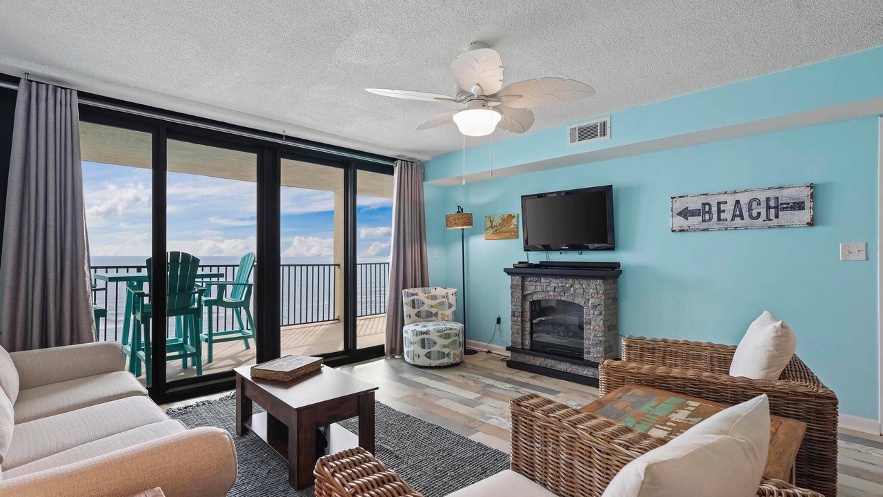 Photo of Livingroom in Orange Beach East