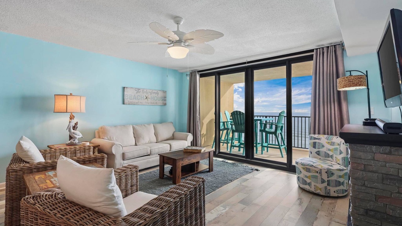 Photo of Livingroom in Orange Beach East