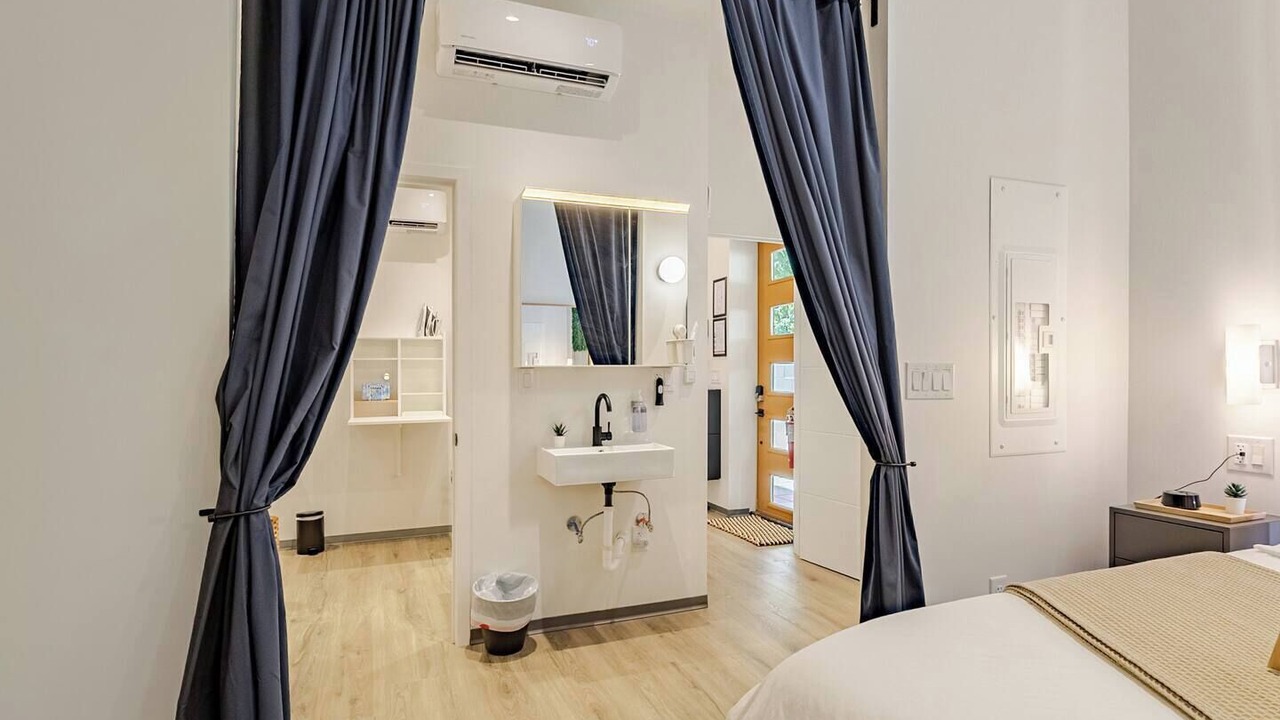 Photo of Bedroom in Jefferson City
