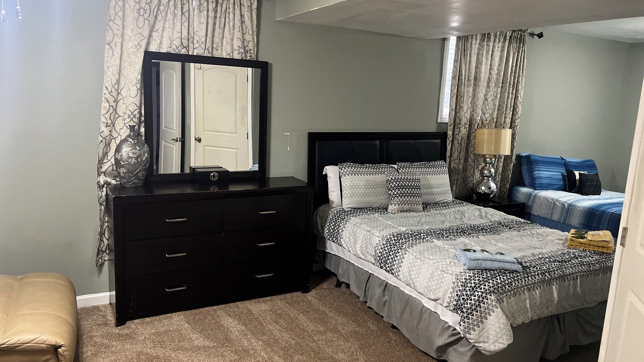 Photo of Bedroom in Riverdale