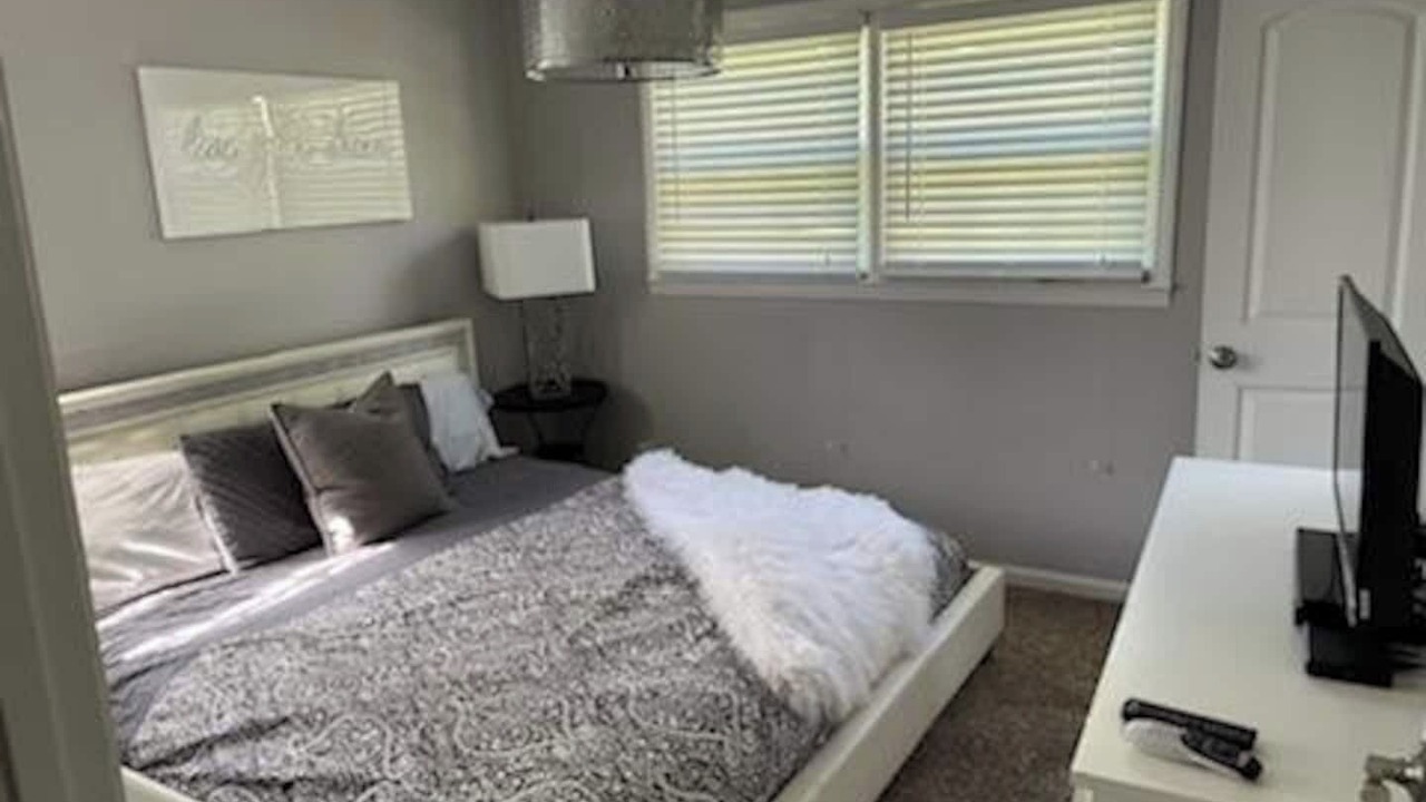 Photo of Bedroom in Riverdale
