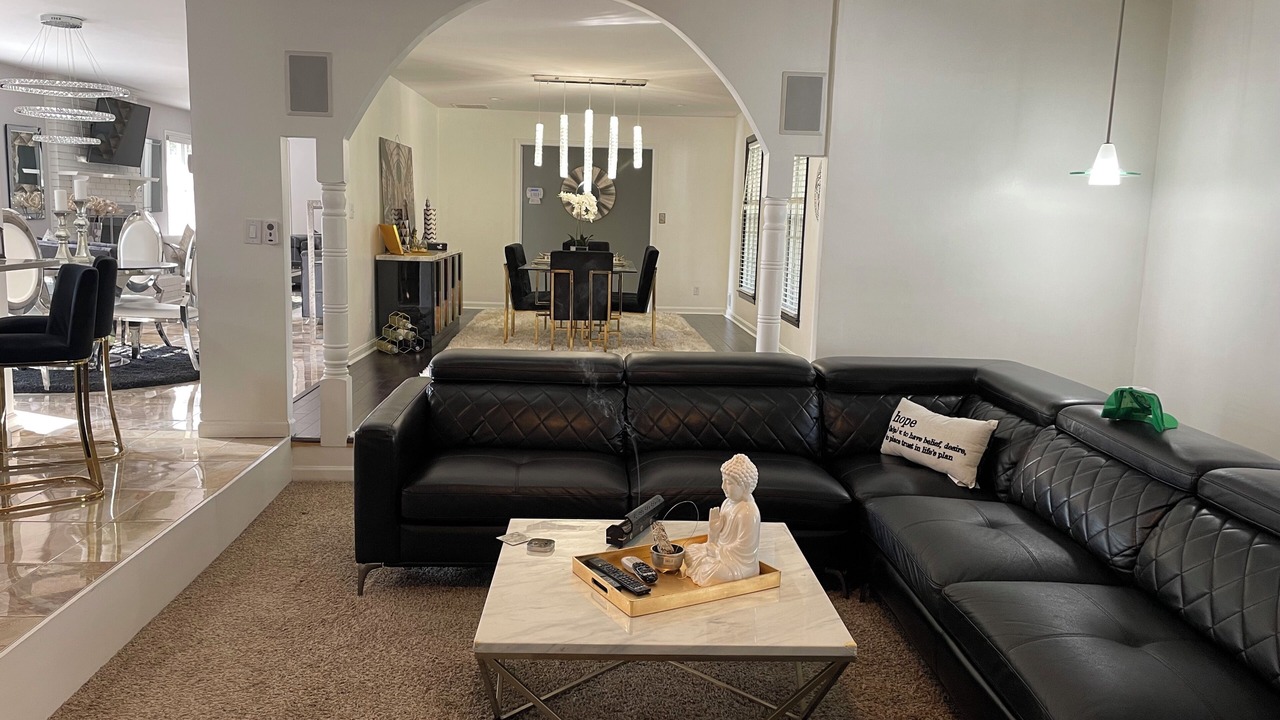 Photo of Livingroom in Riverdale