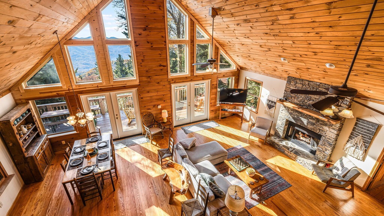 Photo of Livingroom in Sylva