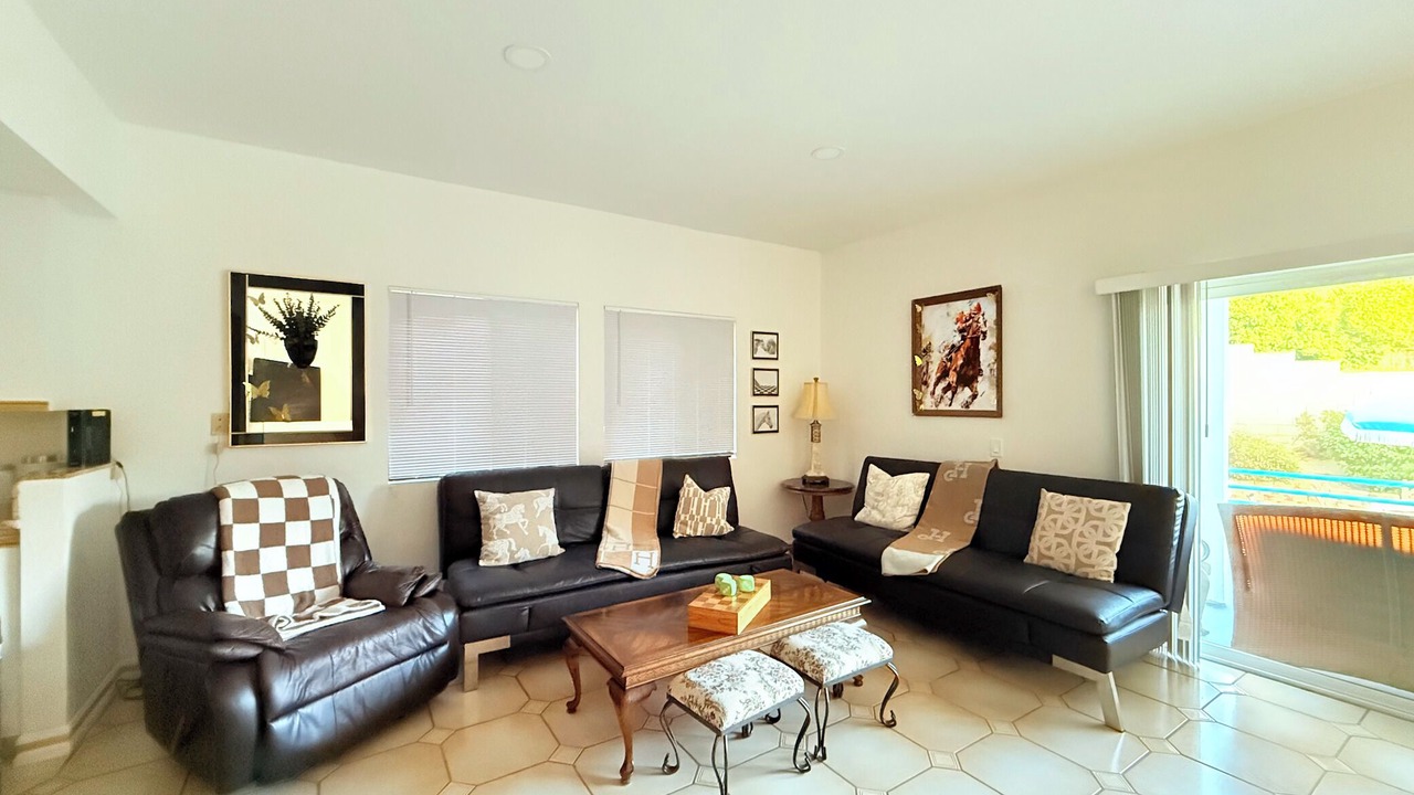 Photo of Livingroom in Del Mar Heights