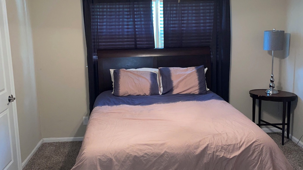 Photo of Bedroom in Riverdale