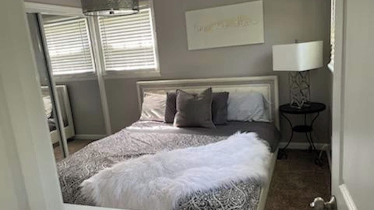 Photo of Bedroom in Riverdale