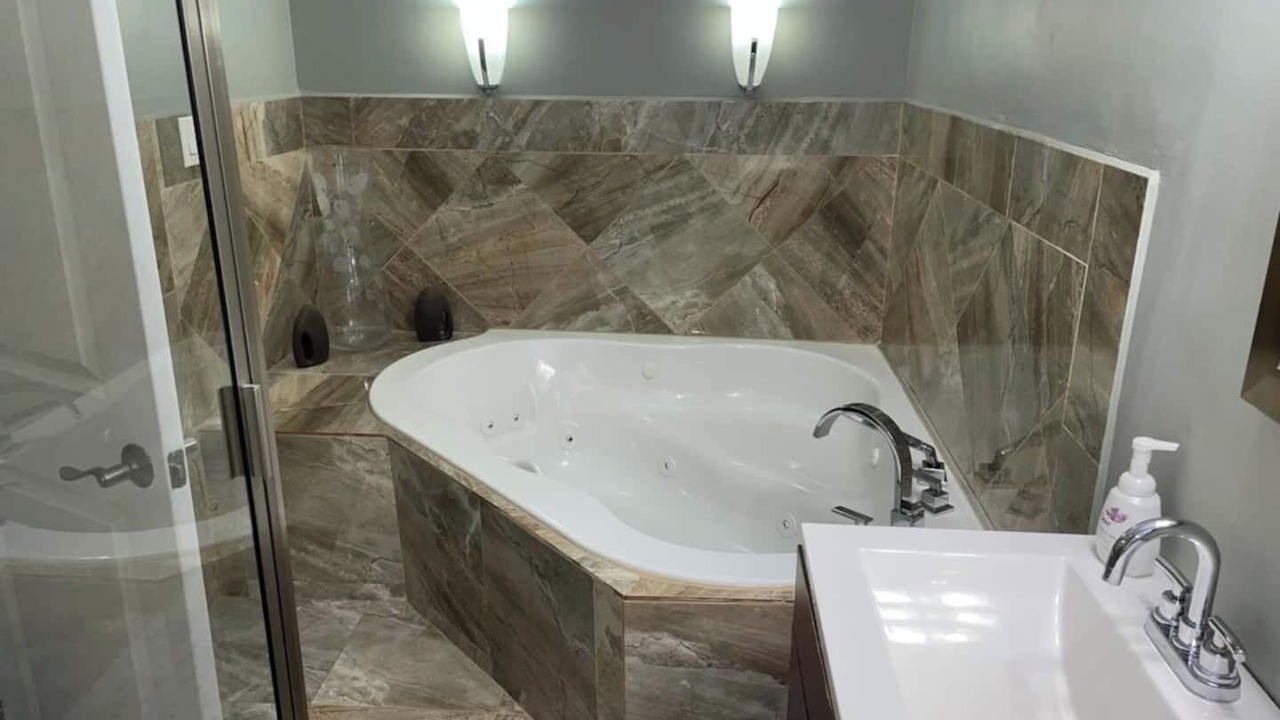 Photo of Bathroom in Riverdale