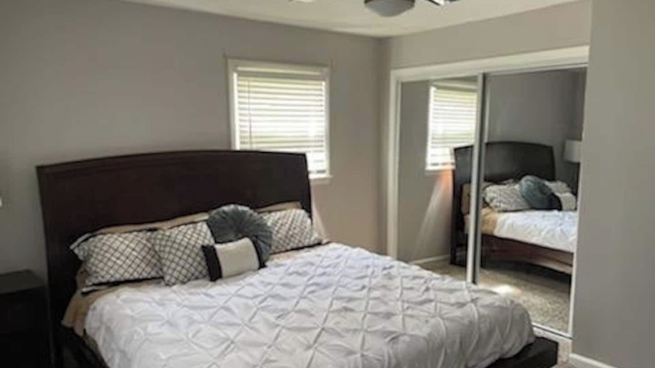 Photo of Bedroom in Riverdale