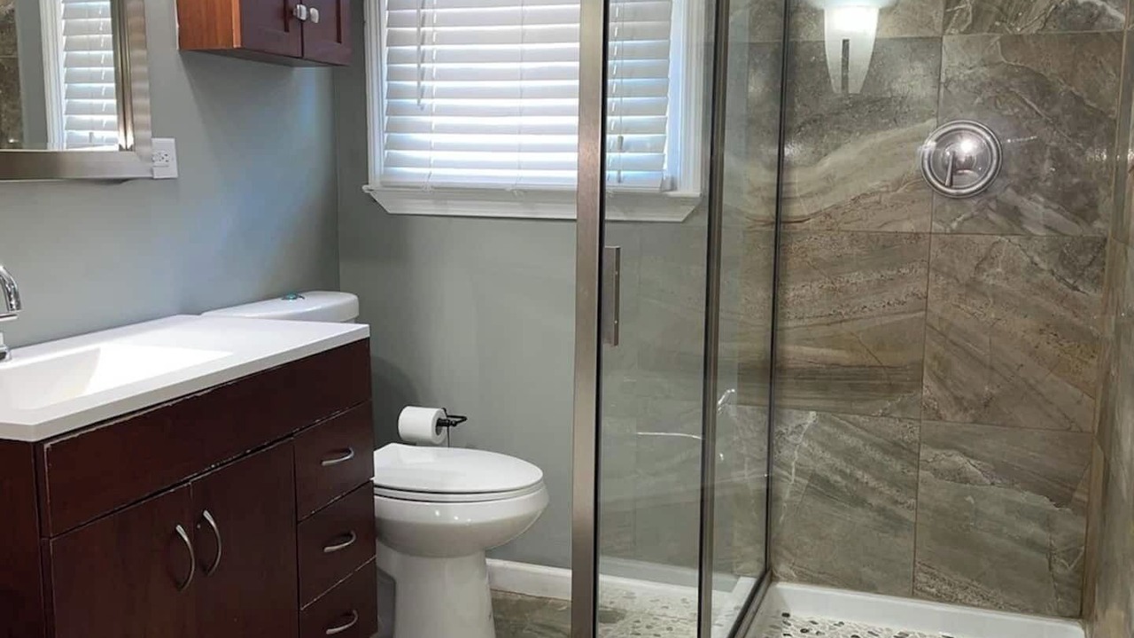 Photo of Bathroom in Riverdale