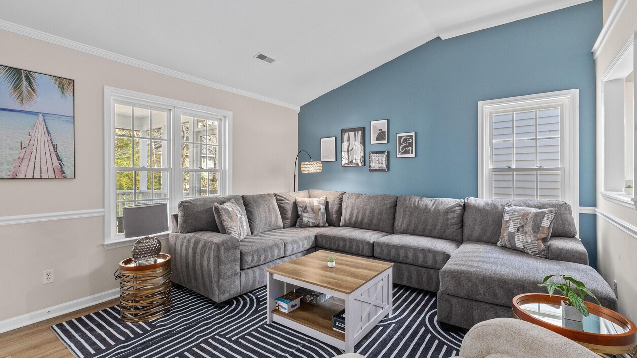 Photo of Livingroom in North Charleston