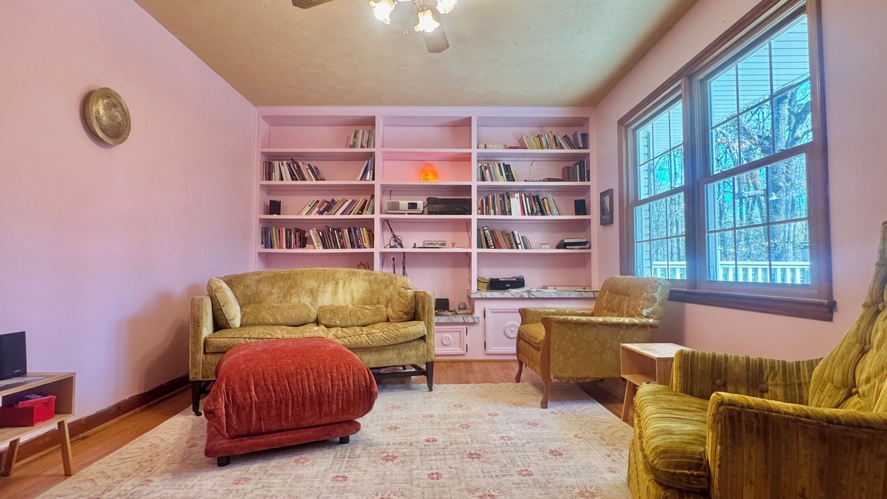 Photo of Livingroom in Morrow