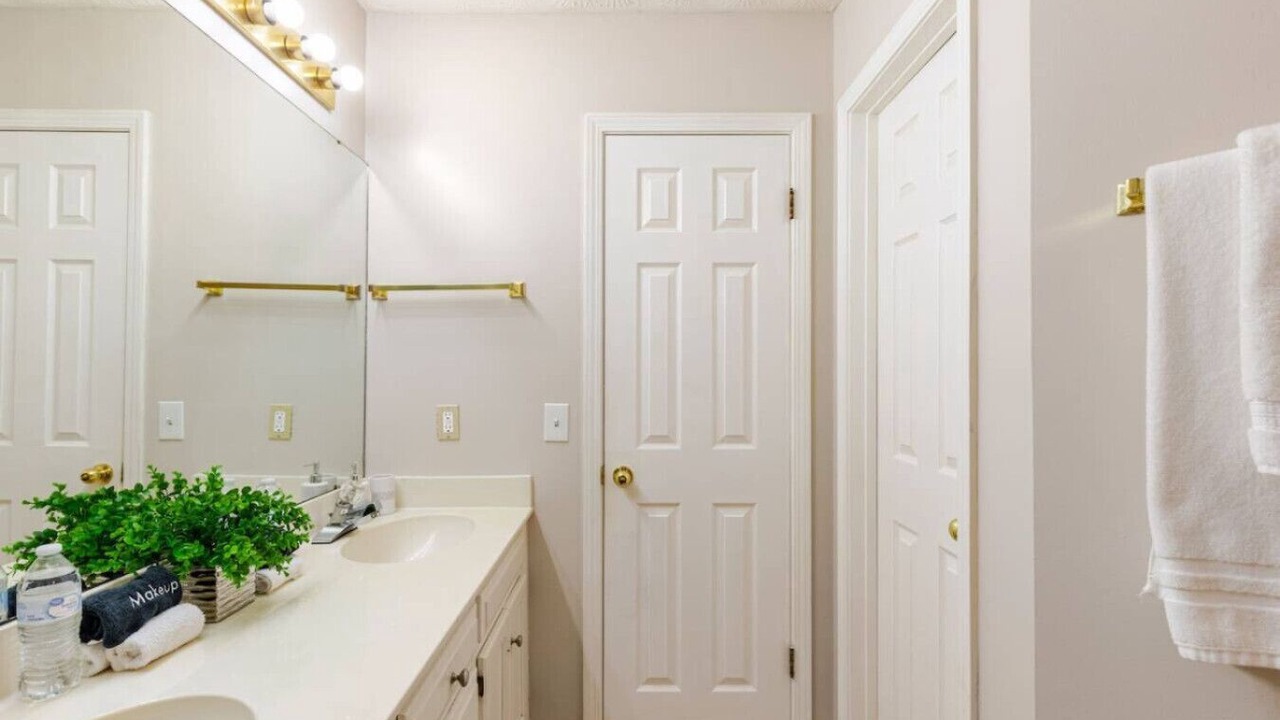Photo of Bathroom in Gunter Afs