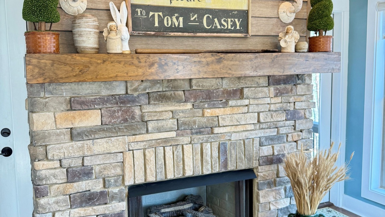 Photo of Livingroom in Big Canoe
