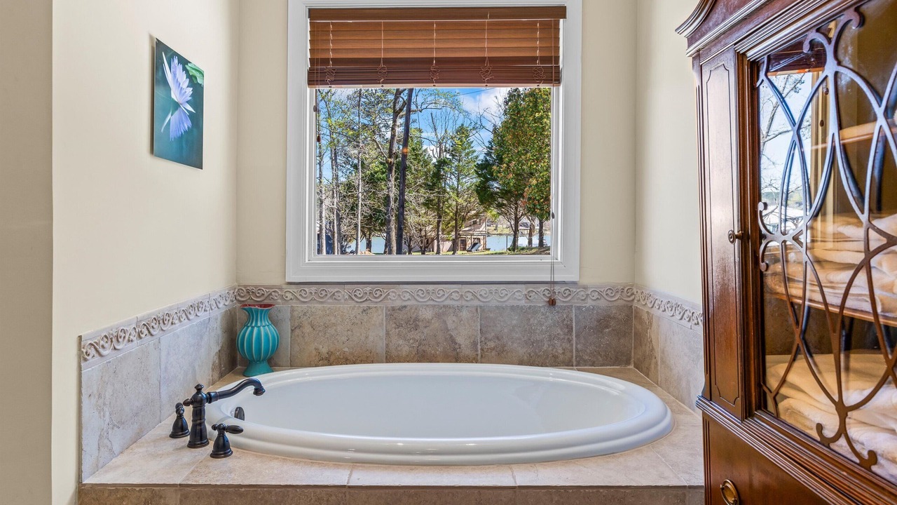 Photo of Bathroom in Little Kowaliga
