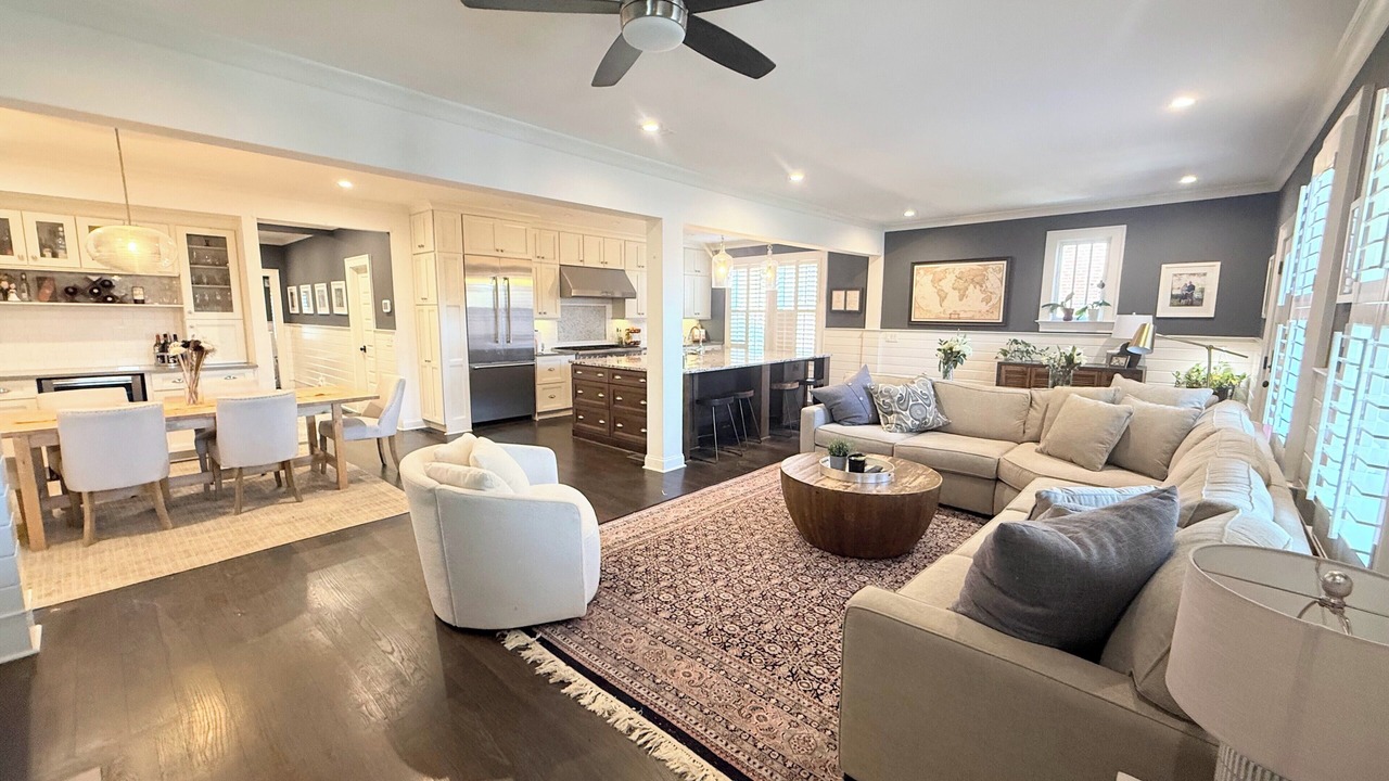 Photo of Livingroom in Midtown