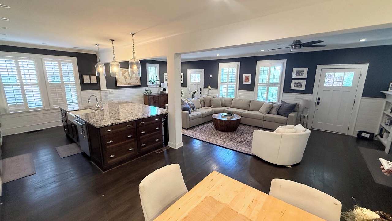 Photo of Livingroom in Midtown