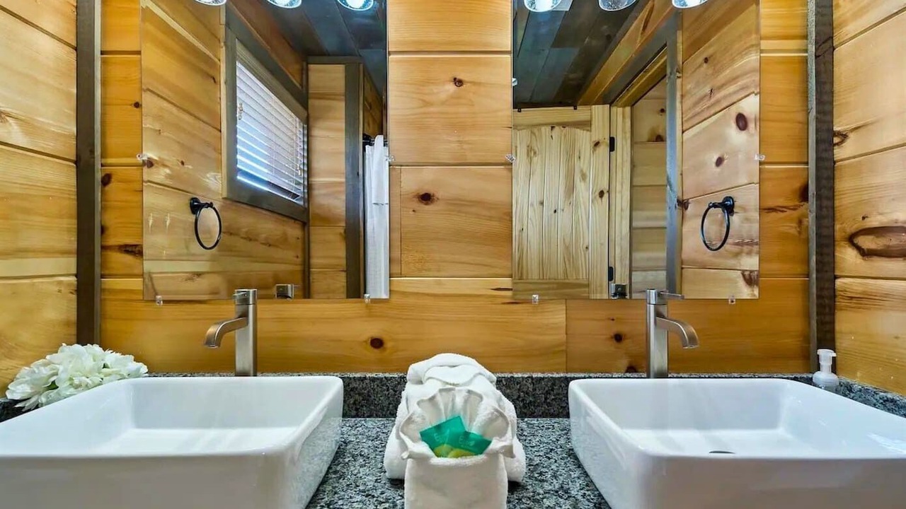 Photo of Bathroom in Sevierville