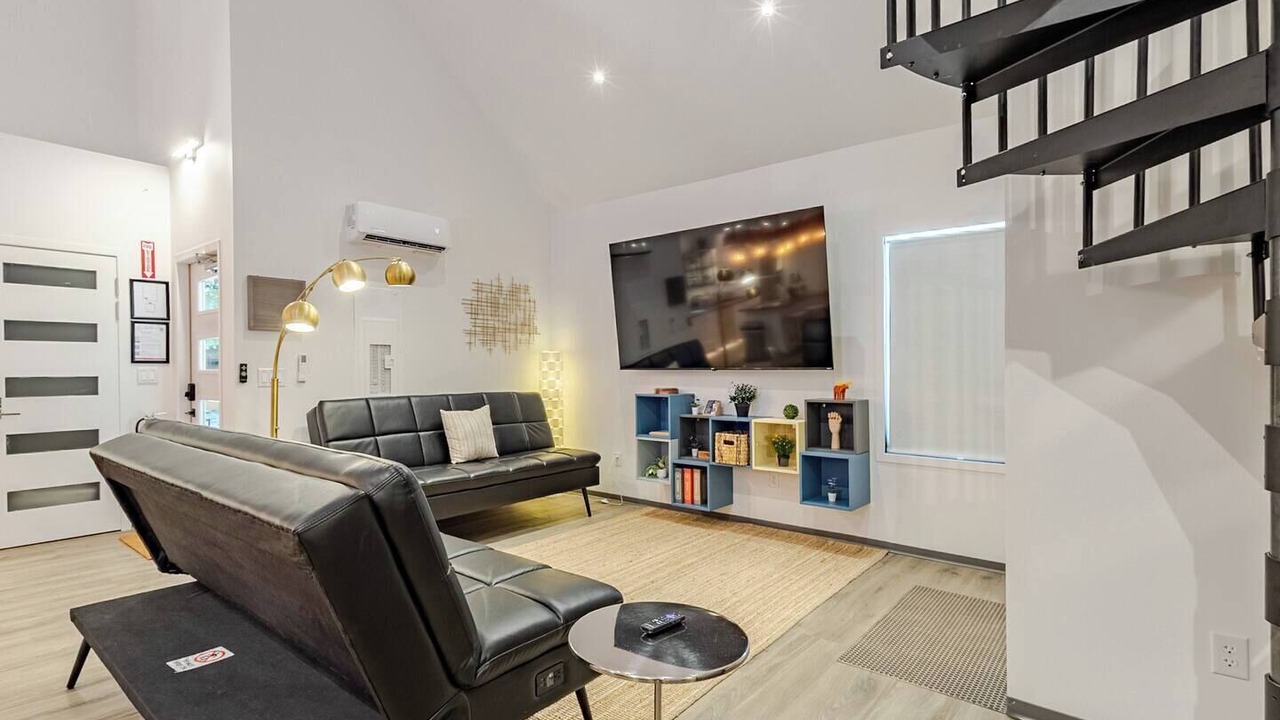 Photo of Livingroom in Jefferson City