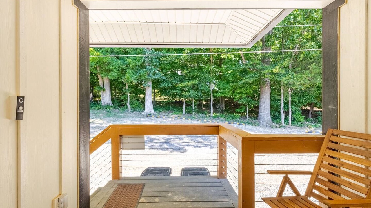 Photo of Patio Balcony in Jefferson City