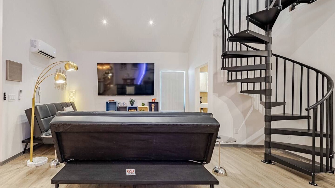 Photo of Livingroom in Jefferson City