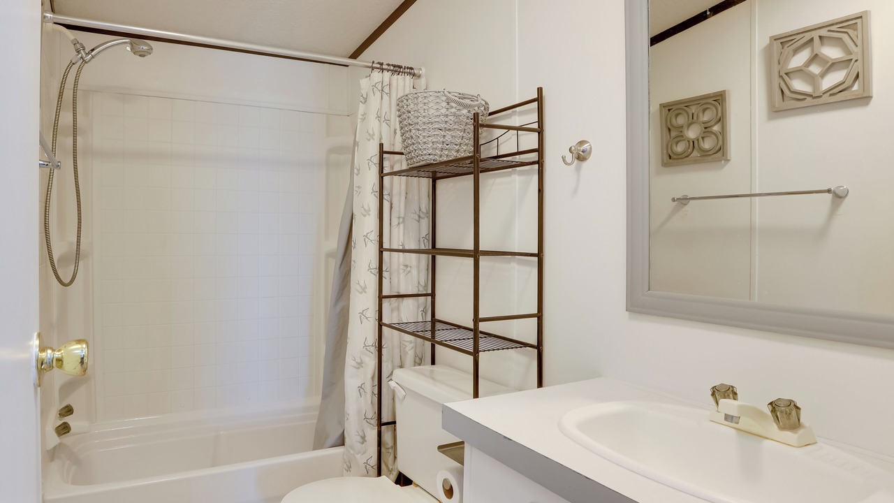 Photo of Bathroom in Midway
