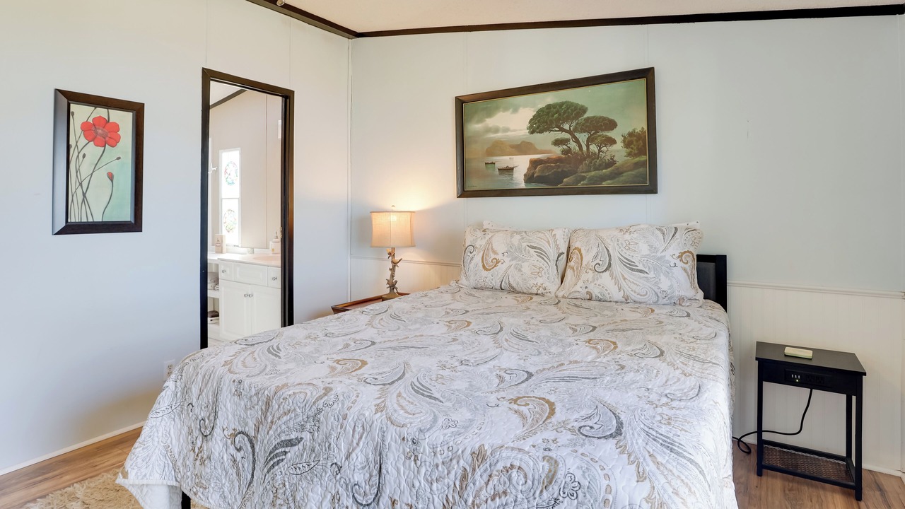 Photo of Bedroom in Midway