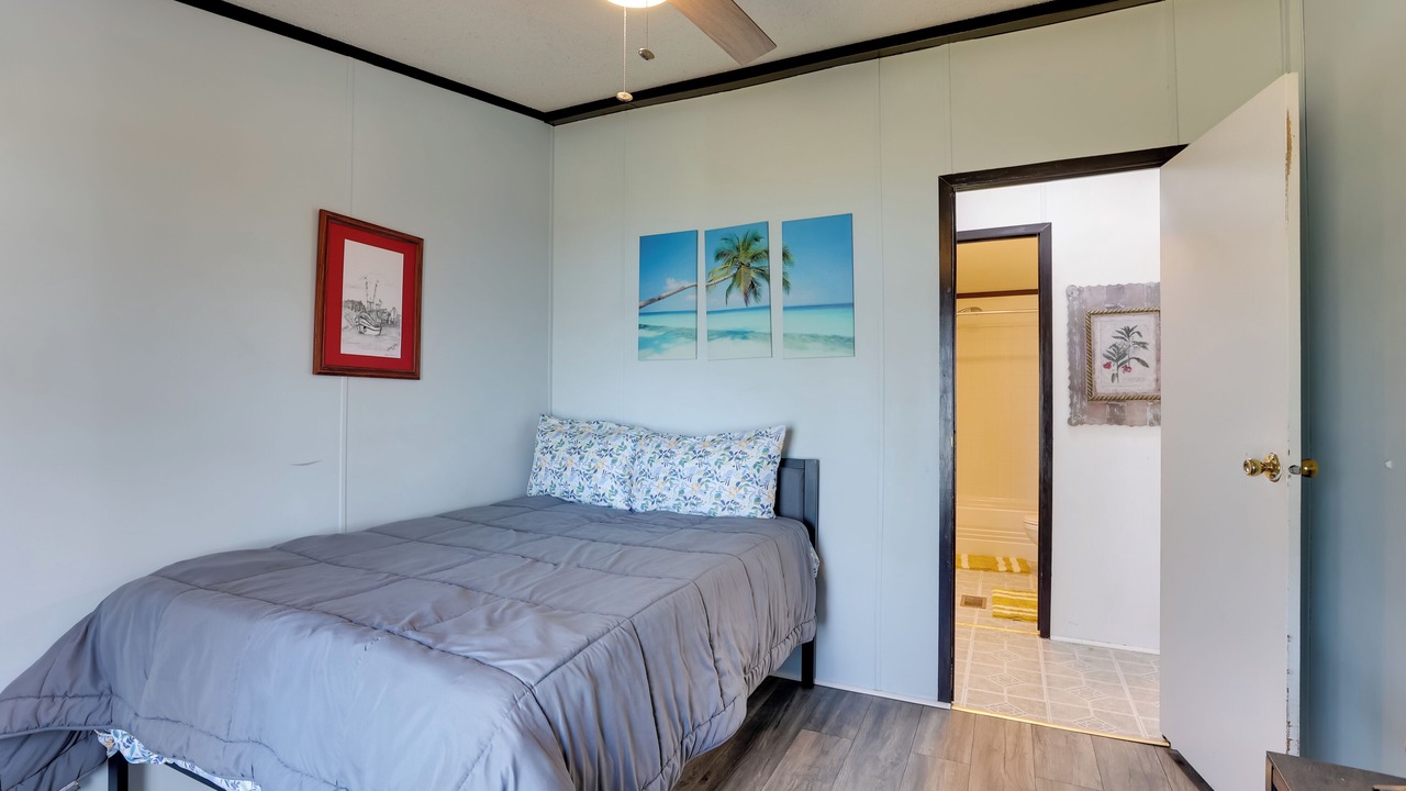 Photo of Bedroom in Midway
