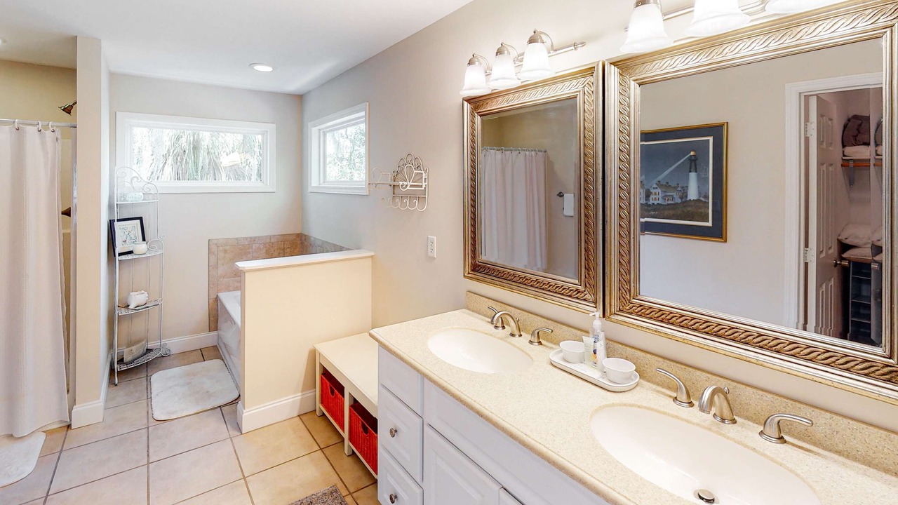 Photo of Bathroom in Ocean Ridge