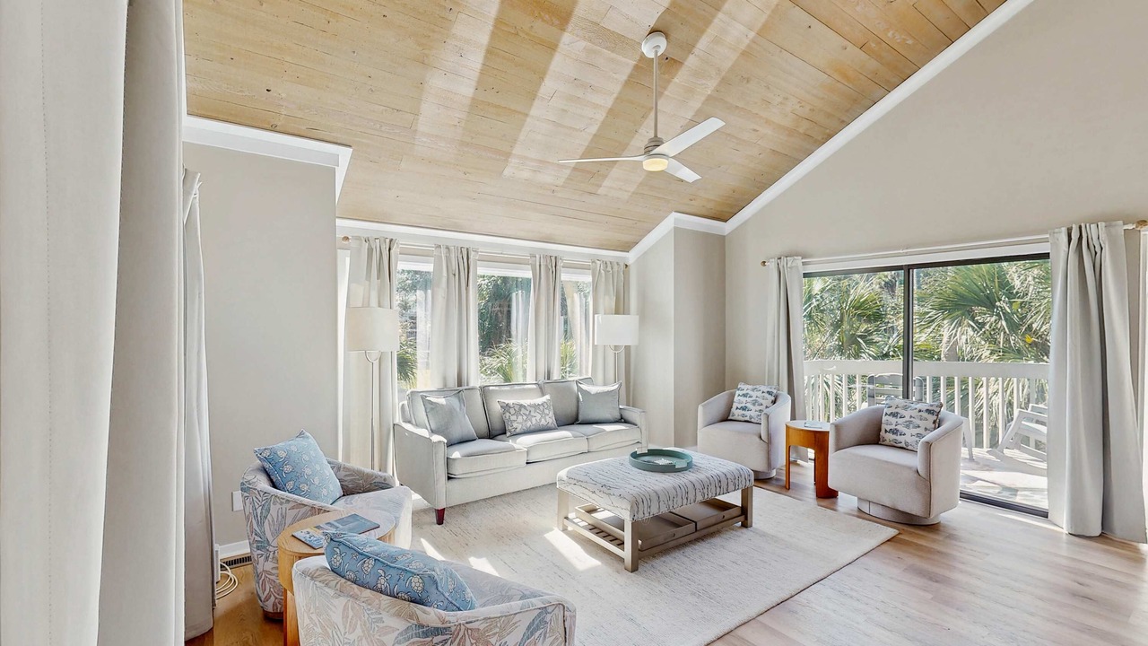 Photo of Livingroom in Ocean Ridge