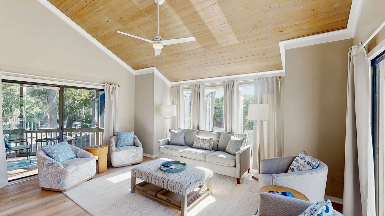 Photo of Livingroom in Ocean Ridge