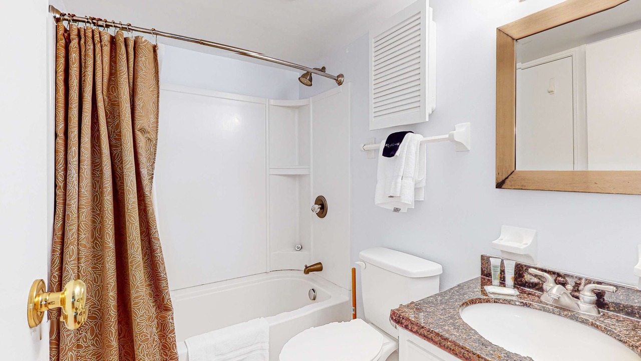 Photo of Bathroom in Ocean Ridge