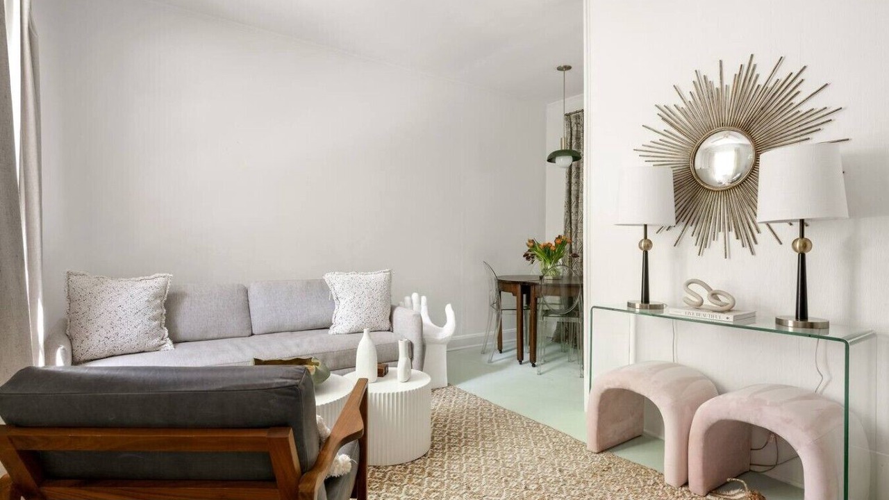 Photo of Livingroom in Harleston Village
