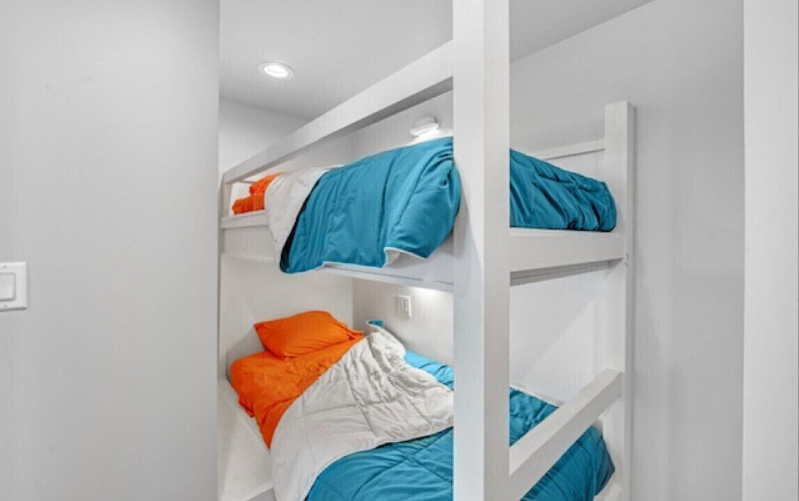 Photo of Bedroom in Gulf Shores