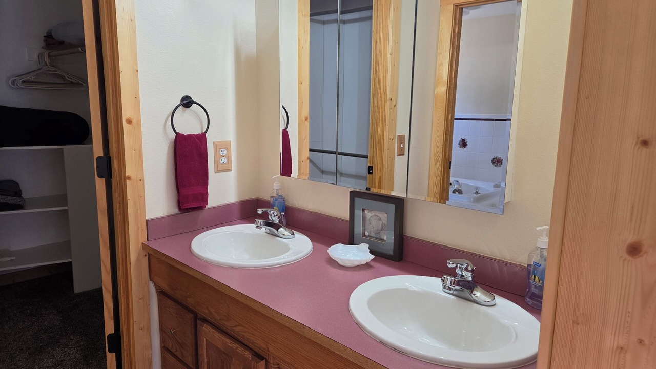Photo of Bathroom in Lost Bridge Village