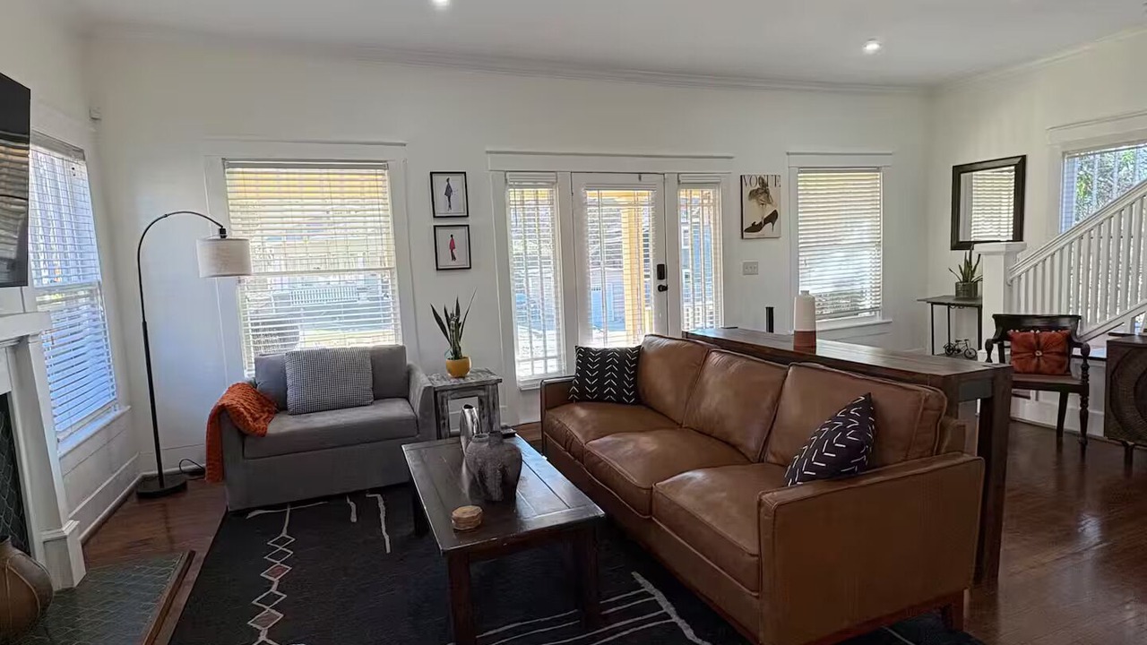 Photo of Livingroom in Five Points South