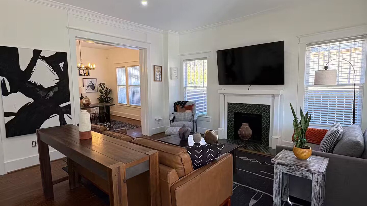 Photo of Livingroom in Five Points South