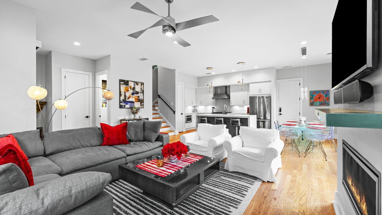 Photo of Livingroom in Midtown