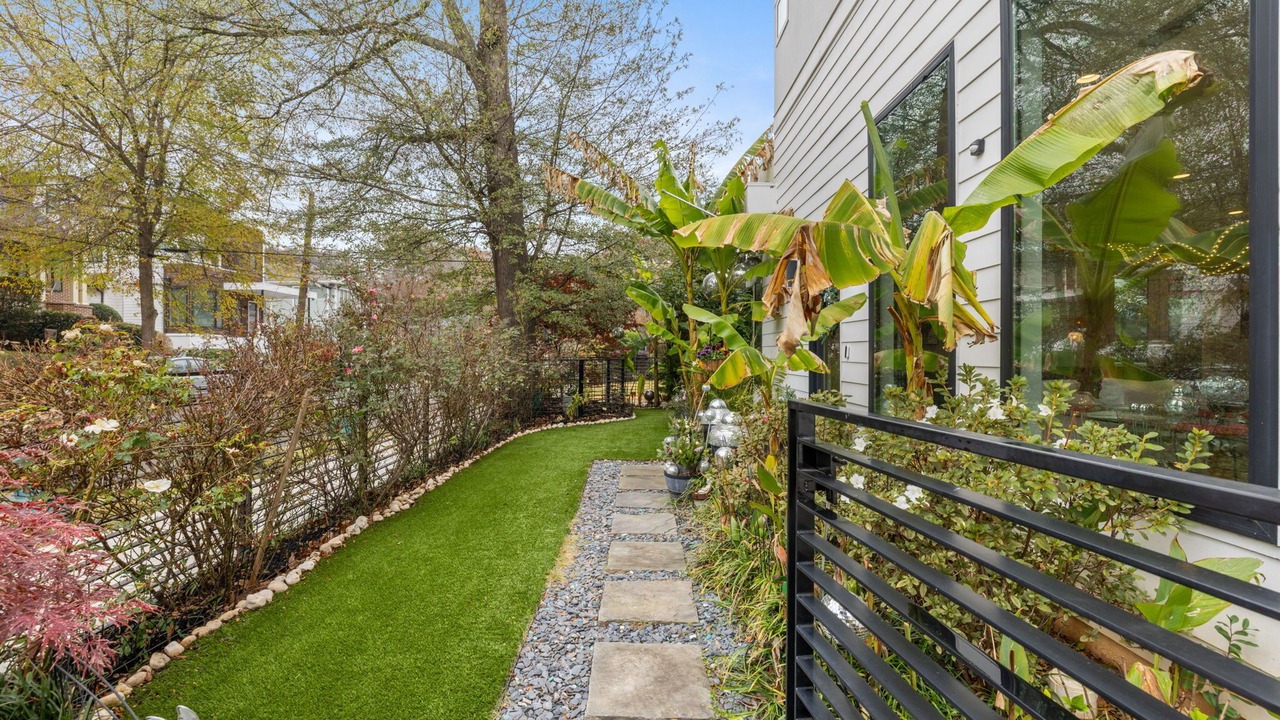 Photo of Outdoor in Midtown