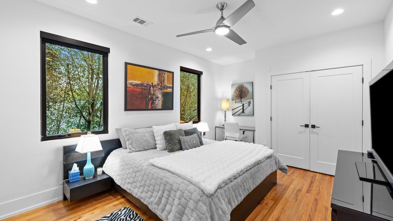 Photo of Bedroom in Midtown