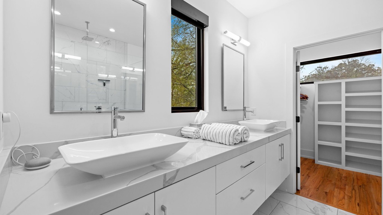 Photo of Bathroom in Midtown