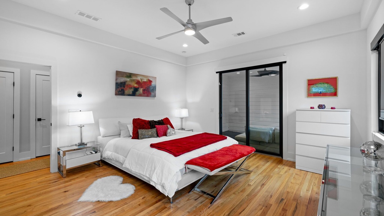 Photo of Bedroom in Midtown