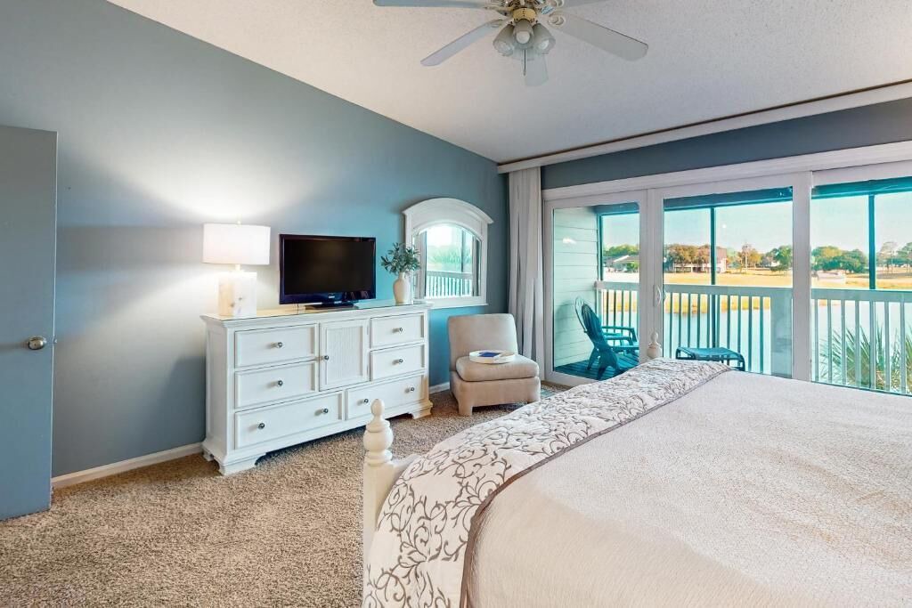 Photo of Bedroom in Miramar Beach