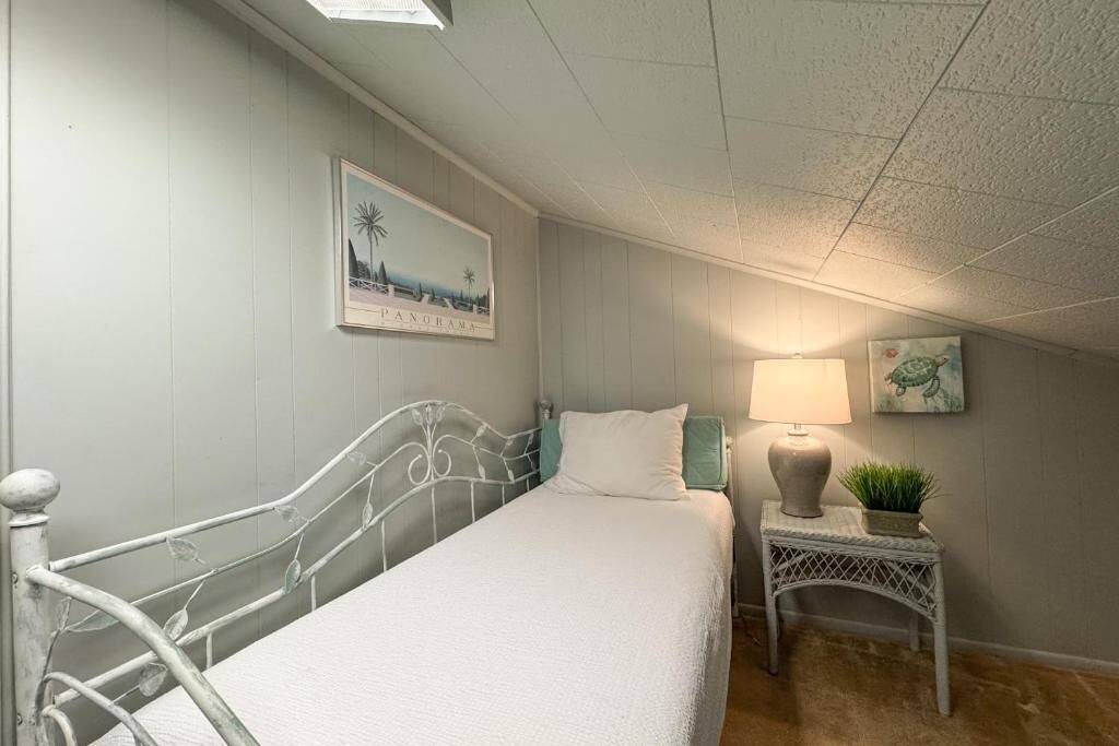 Photo of Bedroom in Miramar Beach