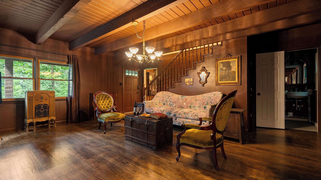 Photo of Livingroom in Asheville