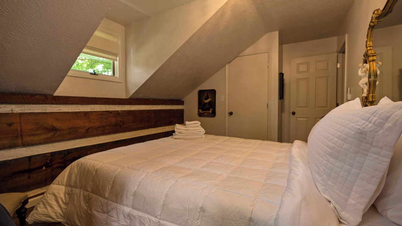 Photo of Bedroom in Asheville