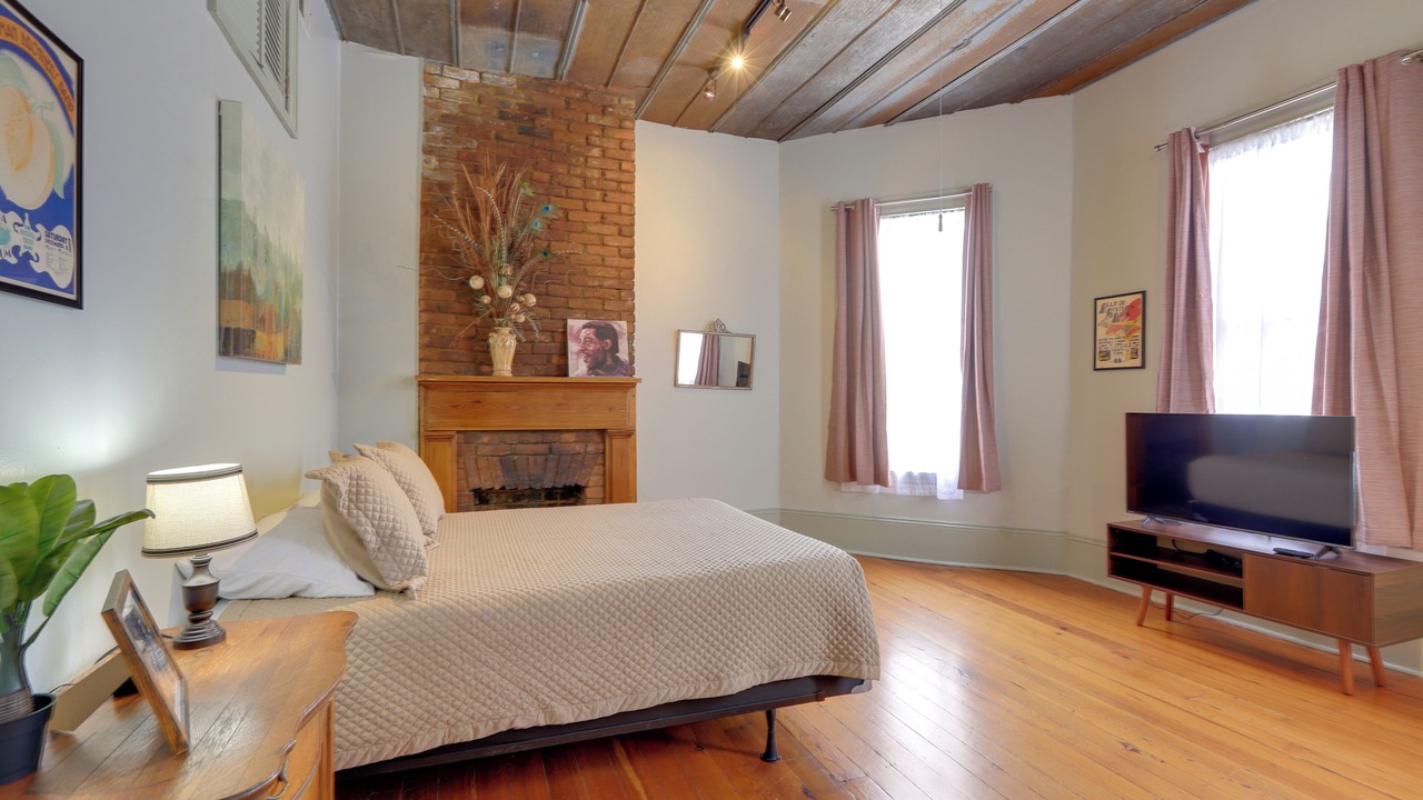 Photo of Bedroom in Macon