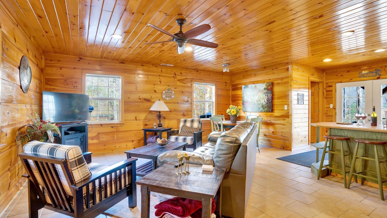 Photo of Livingroom in Rising Fawn
